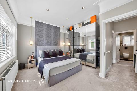 2 bedroom terraced house for sale, Marne Avenue, London