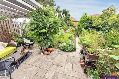 3 bedroom semi-detached house for sale, Rose Grove, Wombwell, Barnsley