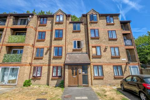 2 bedroom flat for sale, Sycamore Court, Sandcliff Road, Erith, Kent, DA8