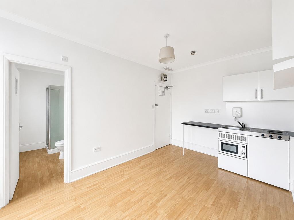 Apartment in London - View 3
