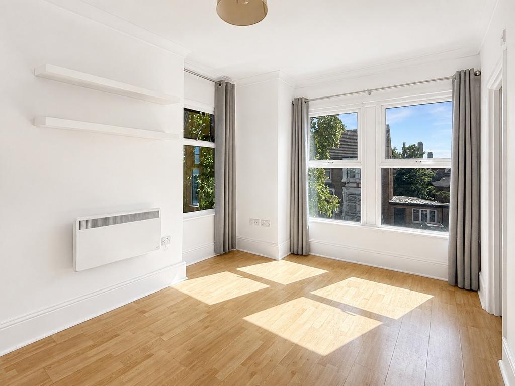 Apartment in London - View 5
