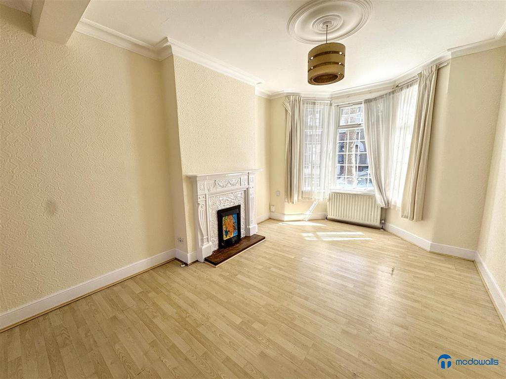 House in London - View 5