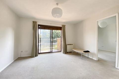 1 bedroom apartment to rent, Bentinck Road, Yiewsley, UB7