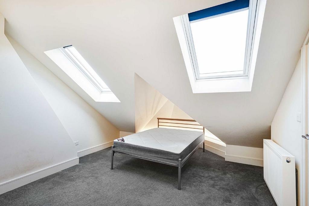 Apartment in London, Blenheim Gardens Estate, Brixton - View 5