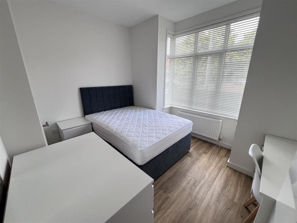Elizabeth Way, Cambridge CB4