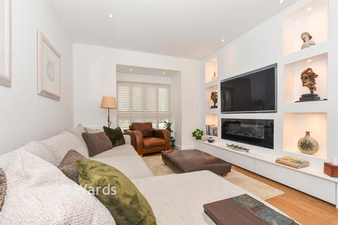 4 bedroom detached house for sale, Highwood Drive, Ashford TN23
