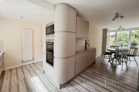 4 bedroom detached house to rent, Heydon Road, Finstall, Bromsgrove, B60