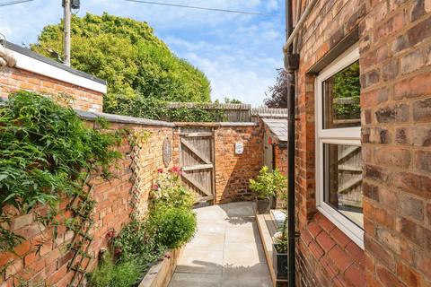 2 bedroom terraced house for sale, Cherry Road, Chester