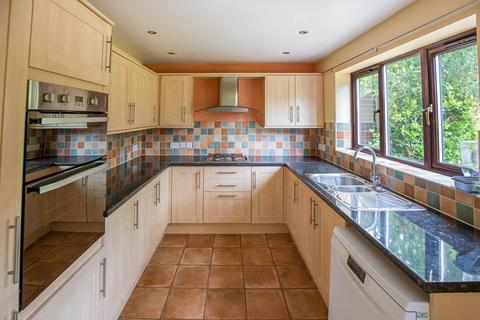 4 bedroom detached house to rent, Michael Pyms Road, Malmesbury, SN16