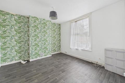 2 bedroom terraced house for sale, Worcester Parade, Gloucester