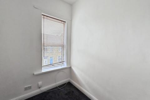 2 bedroom terraced house for sale, Jeremy Lane, Heckmondwike, West Yorkshire, WF16
