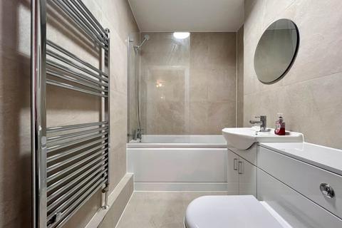 2 bedroom flat to rent, Skipper Court, Abbey Road, Barking, IG11 7GW