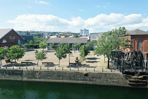 2 bedroom apartment for sale, Abernethy Quay, Marina, Swansea