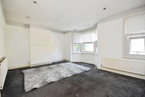1 bedroom flat for sale, Ashingdon Road, Rochford, SS4