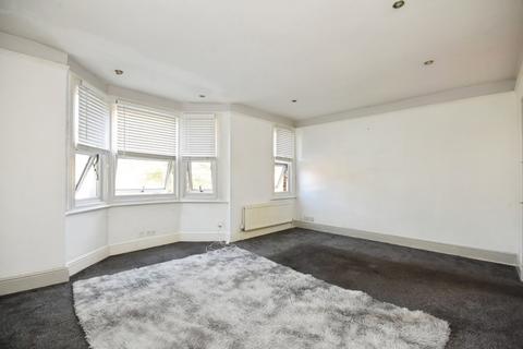 1 bedroom flat for sale, Ashingdon Road, Rochford, SS4