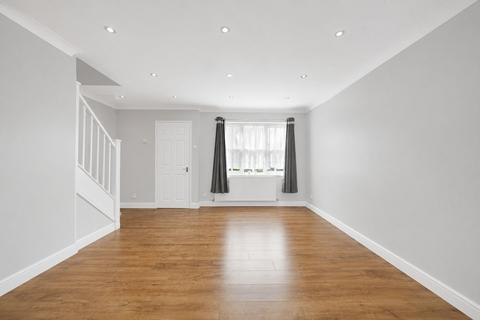 3 bedroom semi-detached house to rent, Wanderer Drive, Barking, IG11