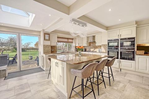 5 bedroom bungalow for sale, Ramsden Bellhouse