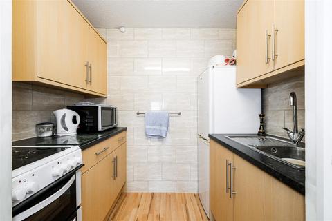 1 bedroom retirement property for sale, Homebush House, North Chingford