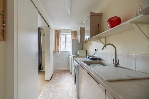 2 bedroom retirement property for sale, Heslington Court, Heslington, York, YO10 5EX