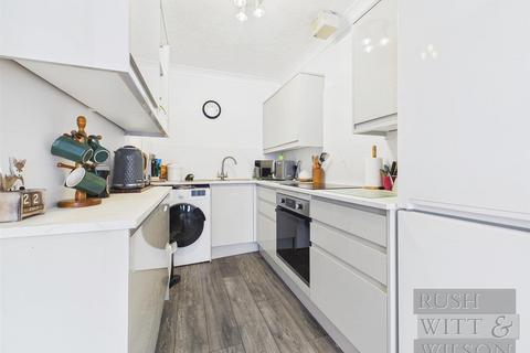 1 bedroom retirement property for sale, Marina, Bexhill-On-Sea