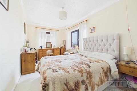 1 bedroom retirement property for sale, Marina, Bexhill-On-Sea