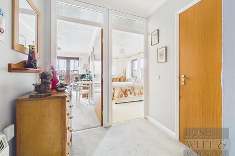 1 bedroom retirement property for sale, Marina, Bexhill-On-Sea