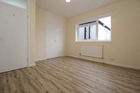 2 bedroom apartment to rent, High Street, Baldock, SG7