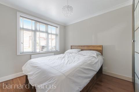 2 bedroom maisonette to rent, Amesbury Road, FELTHAM