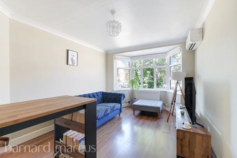 2 bedroom maisonette to rent, Amesbury Road, FELTHAM