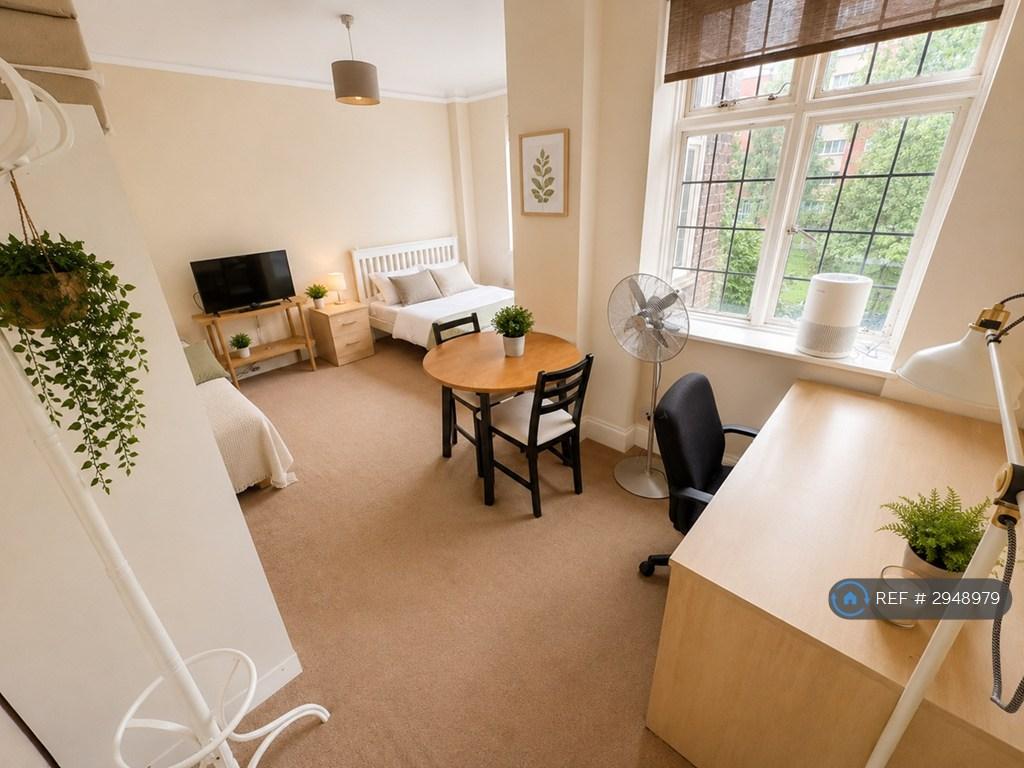 Apartment in London - View 3