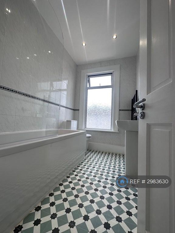 House in Ilford - View 5