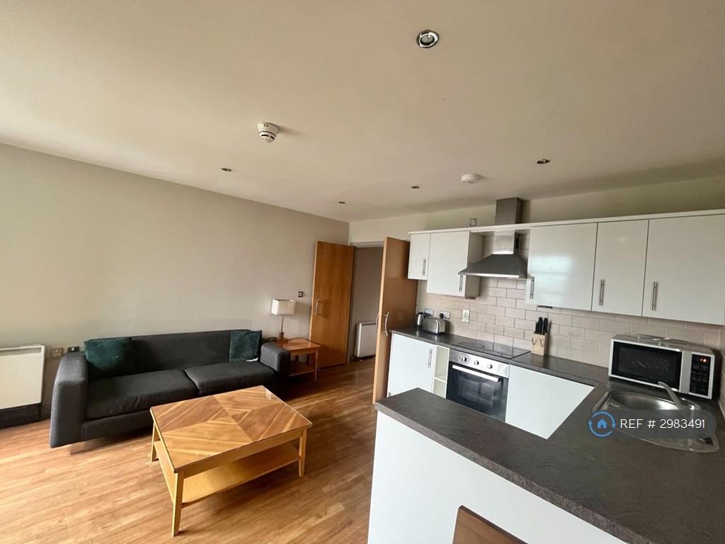 Apartment in Nottingham, Lace Market, St Ann's - View 3