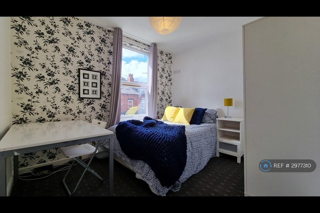 House in Leeds, West Yorkshire - More