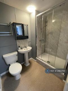 1 bedroom in a house share to rent, Barchester Close, Uxbridge, UB8