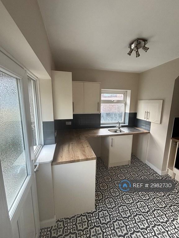 House in Tameside, Greater Manchester - View 3