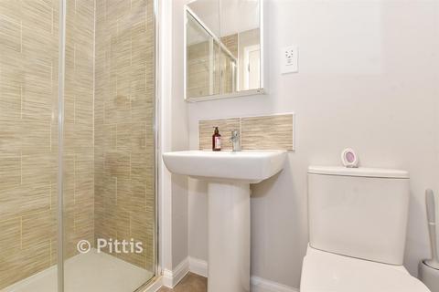 2 bedroom end of terrace house for sale, Cromwell Avenue, East Cowes PO32