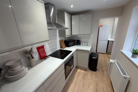 1 bedroom house of multiple occupation to rent, Claremont Avenue South, Gateshead NE8