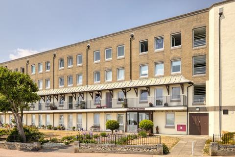 1 bedroom apartment for sale, Wellington Crescent, Ramsgate, Kent, CT11