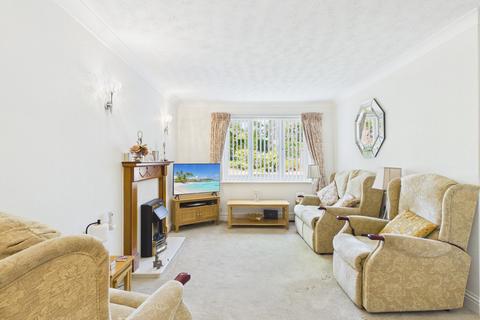 2 bedroom ground floor flat for sale, Black Moss Lane, Hillside Court Black Moss Lane, L39