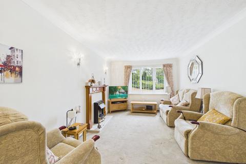 2 bedroom ground floor flat for sale, Black Moss Lane, Hillside Court Black Moss Lane, L39