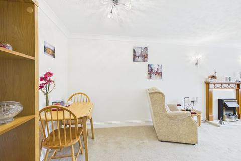 2 bedroom ground floor flat for sale, Black Moss Lane, Hillside Court Black Moss Lane, L39