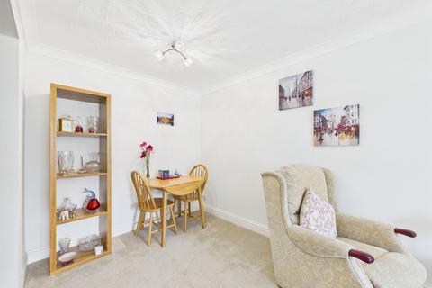 2 bedroom ground floor flat for sale, Black Moss Lane, Hillside Court Black Moss Lane, L39