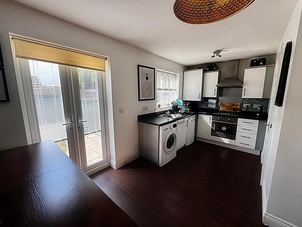 Amberdale Avenue, Newcastle Upon Tyne - More