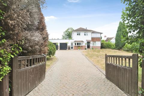 3 bedroom detached house for sale, Staplecross, Robertsbridge, East Sussex, TN32