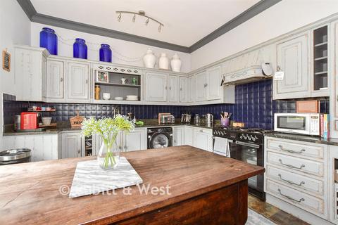 2 bedroom apartment for sale, Linden House, Loxwood RH14