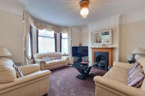 4 bedroom terraced house for sale, Vernon Road, Ilford