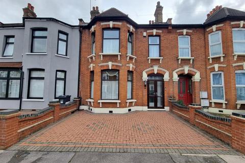 4 bedroom terraced house for sale, Vernon Road, Ilford