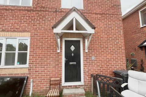 2 bedroom semi-detached house to rent, South Shields NE34