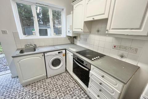 2 bedroom semi-detached house to rent, South Shields NE34