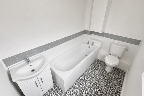 2 bedroom semi-detached house to rent, South Shields NE34